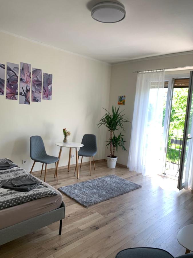 Világos, kellemes lakás, jó közlekedéssel Budapest Exterior foto